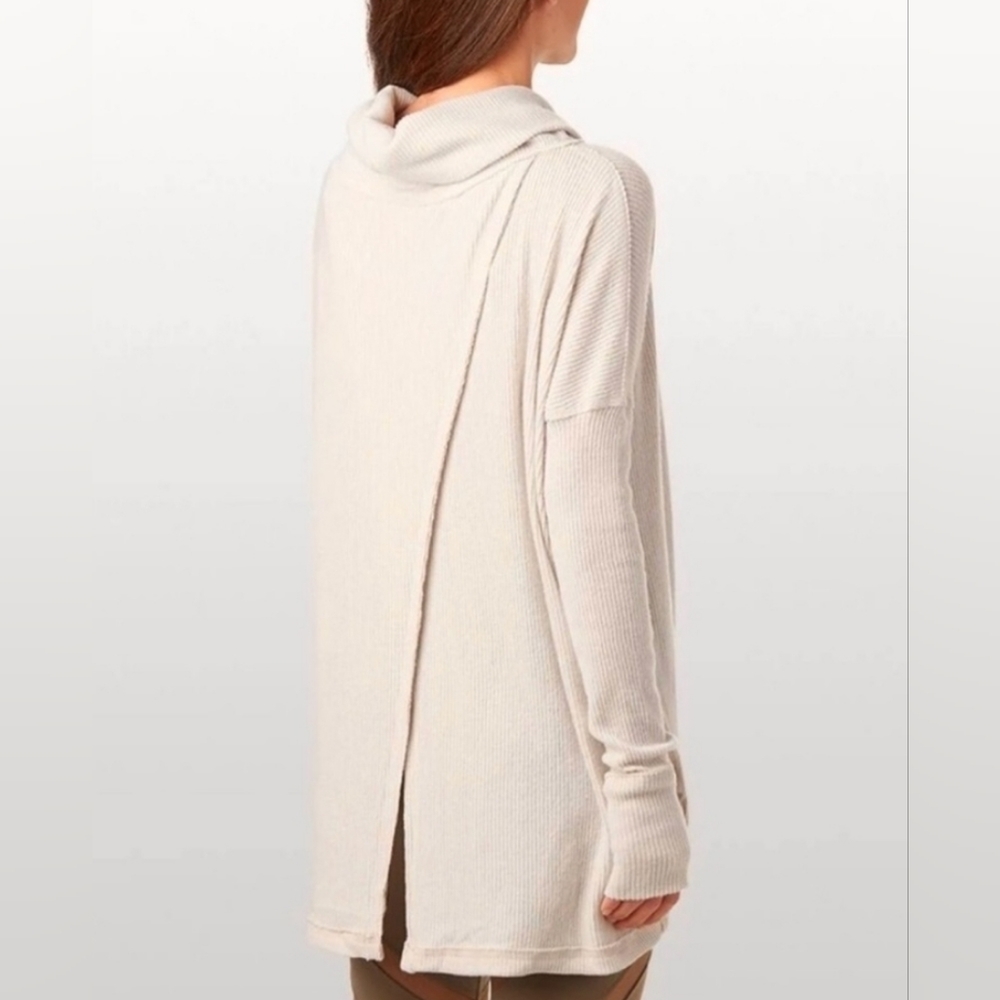 Free People Juicy Long Sleeve Waffle Knit Thermal Size M Stone Cold NWT